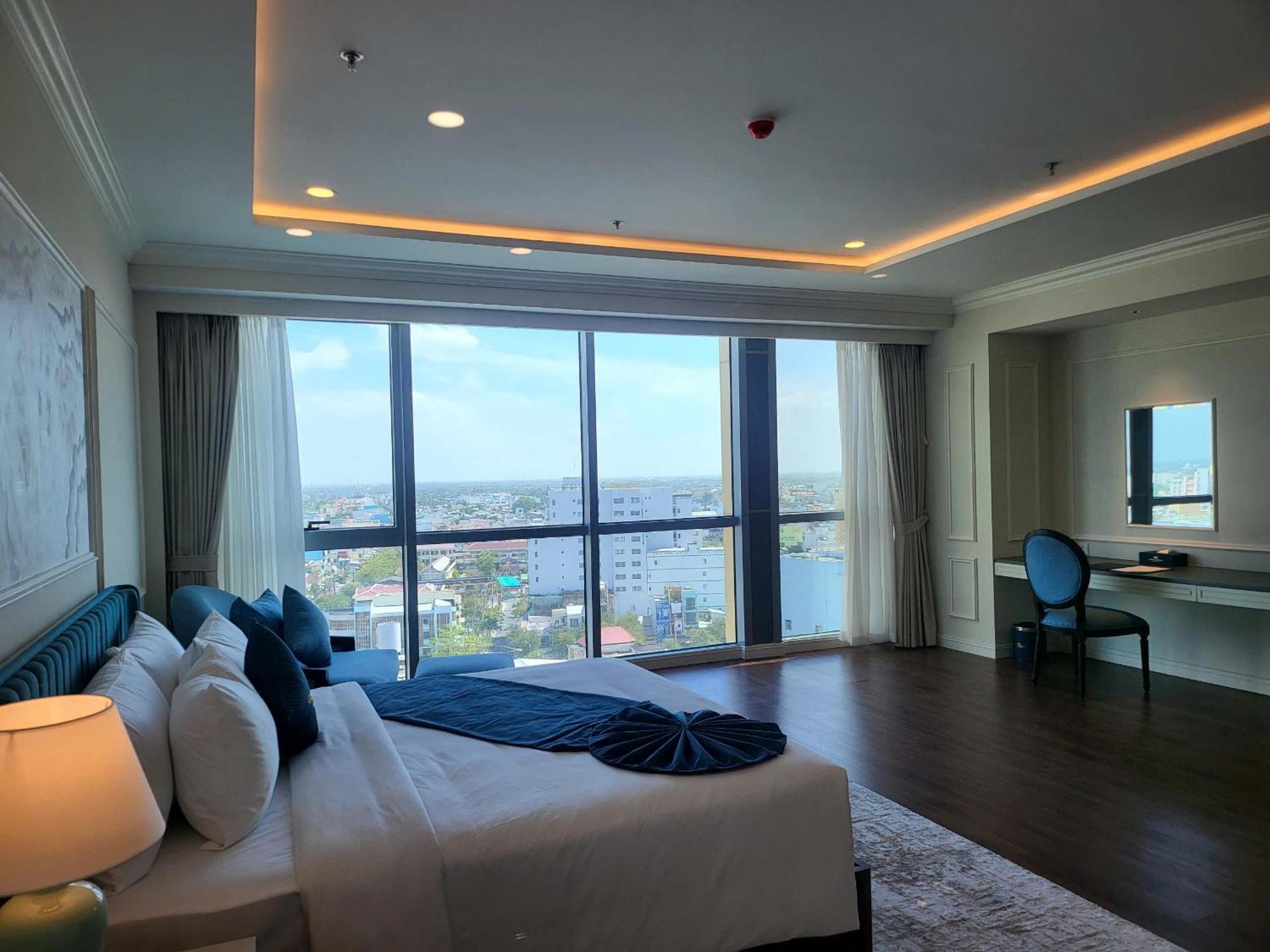 Cosmo Stars Hotel Bac Lieu Dış mekan fotoğraf