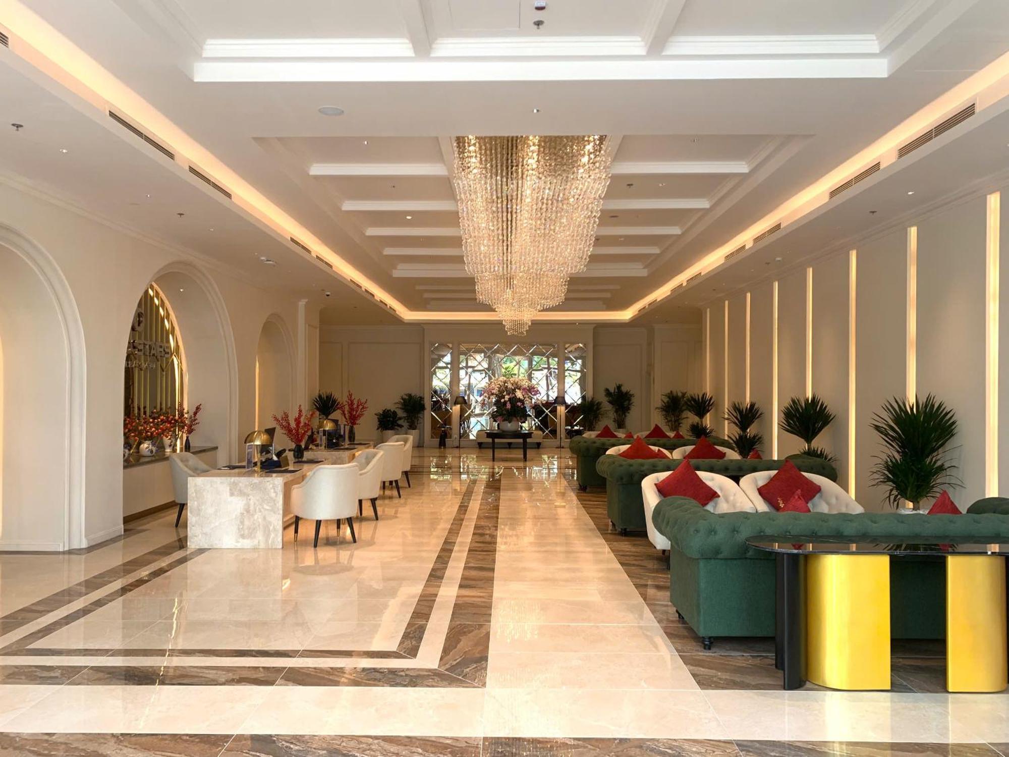 Cosmo Stars Hotel Bac Lieu Dış mekan fotoğraf