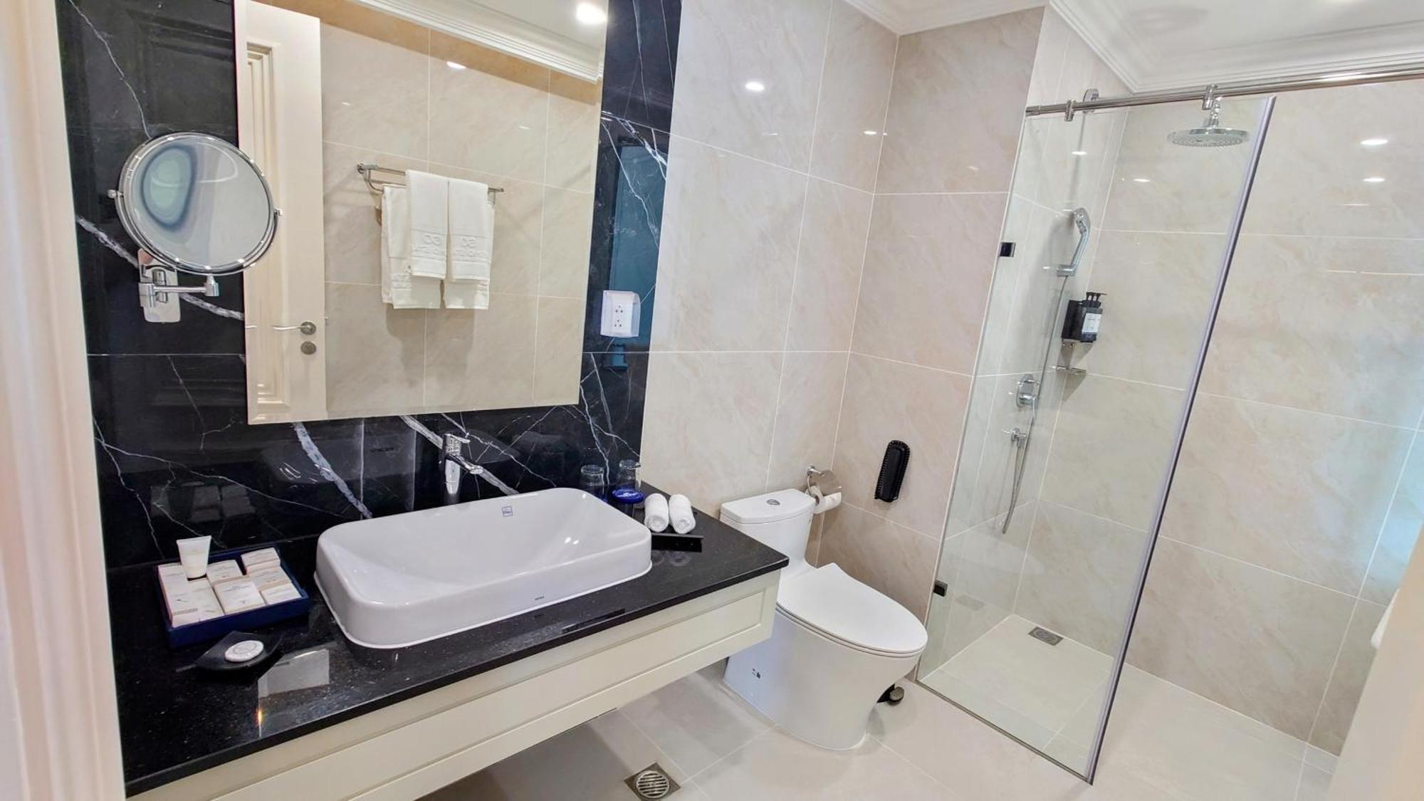 Cosmo Stars Hotel Bac Lieu Dış mekan fotoğraf