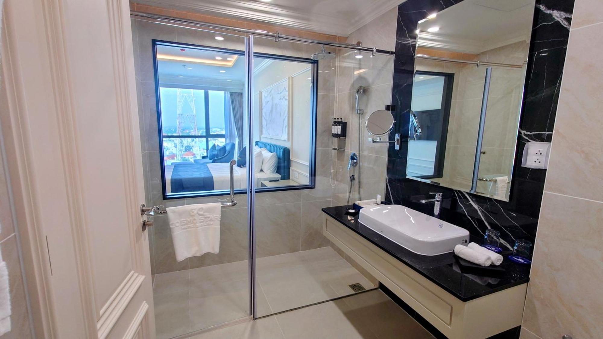 Cosmo Stars Hotel Bac Lieu Dış mekan fotoğraf